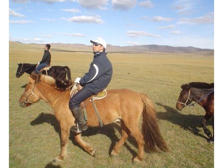 途中、休憩をはさみながら軽快に乗馬ライディング